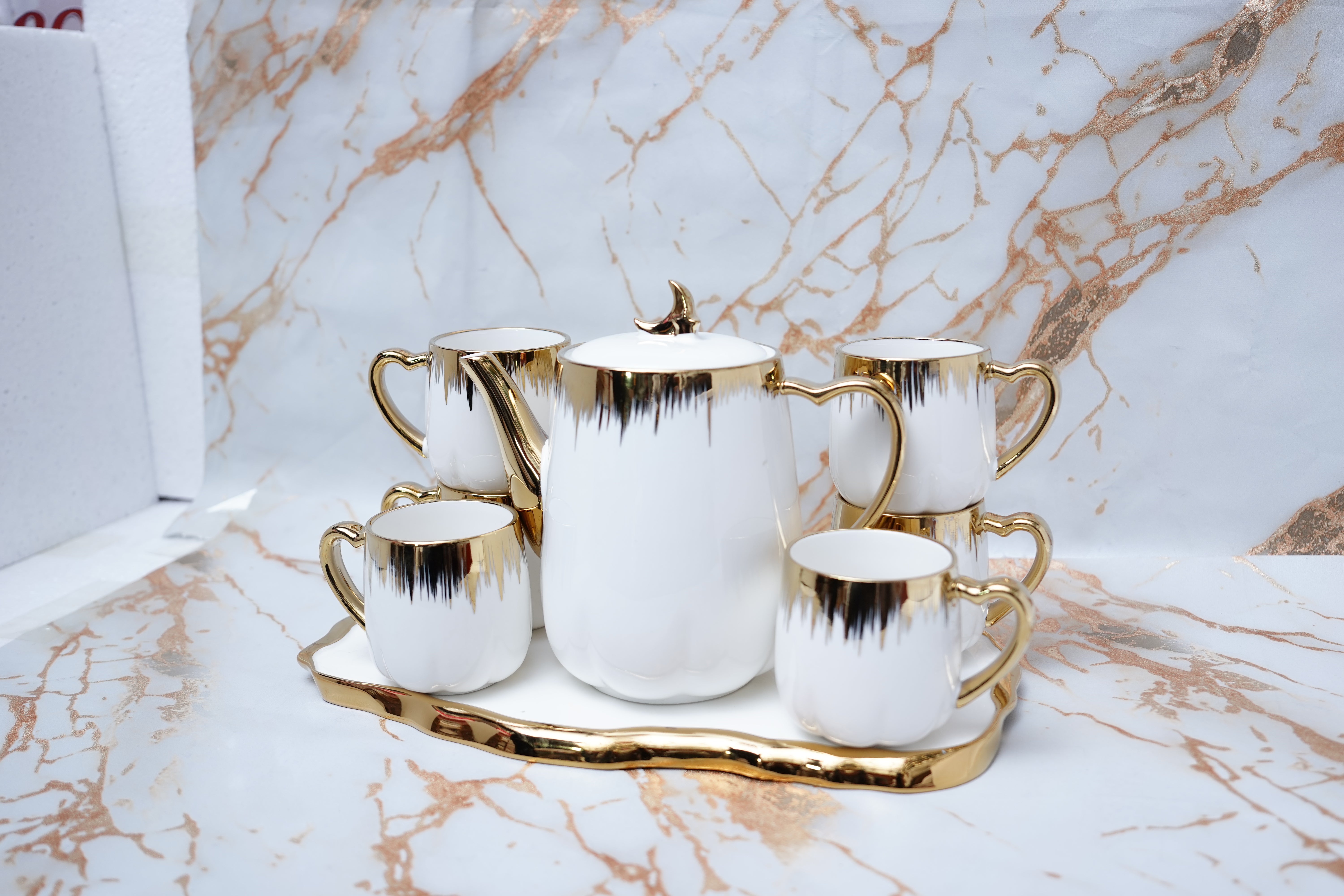 6 Pieces  Tea Set With (Design) Tray